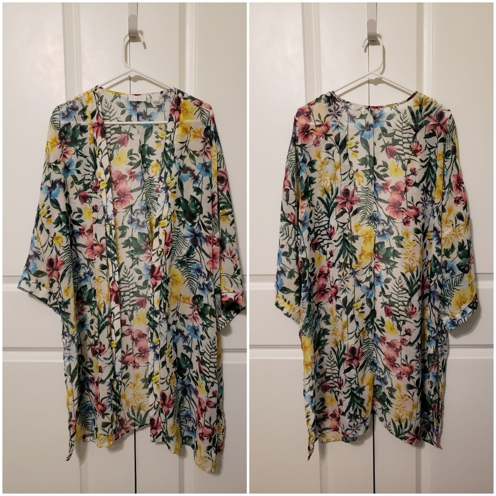 New York & Company Large/Extra Large (L/XL) Sheer Floral Cardigan